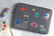 Load image into Gallery viewer, Laptop/iPad Pouch The 80&#39;s - whoami
