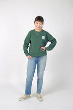 Load image into Gallery viewer, 1537 Book Aurore Sweater Dark Green
